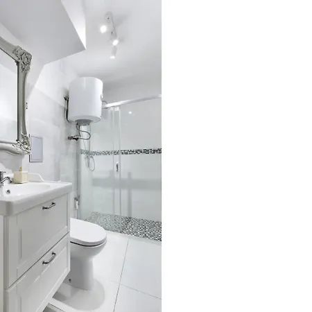 Elite Podwale Przedmiejskie Old Town